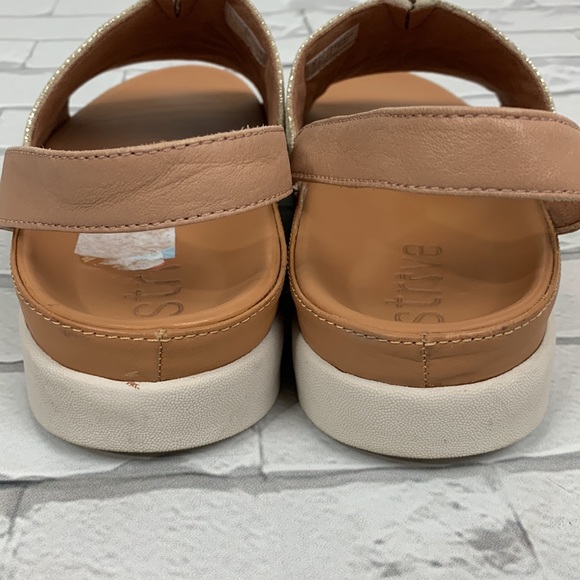 Strive Mara Leather Sandals. Size 10.5. Creme sparkle champagne. Cushioned - Picture 5 of 11
